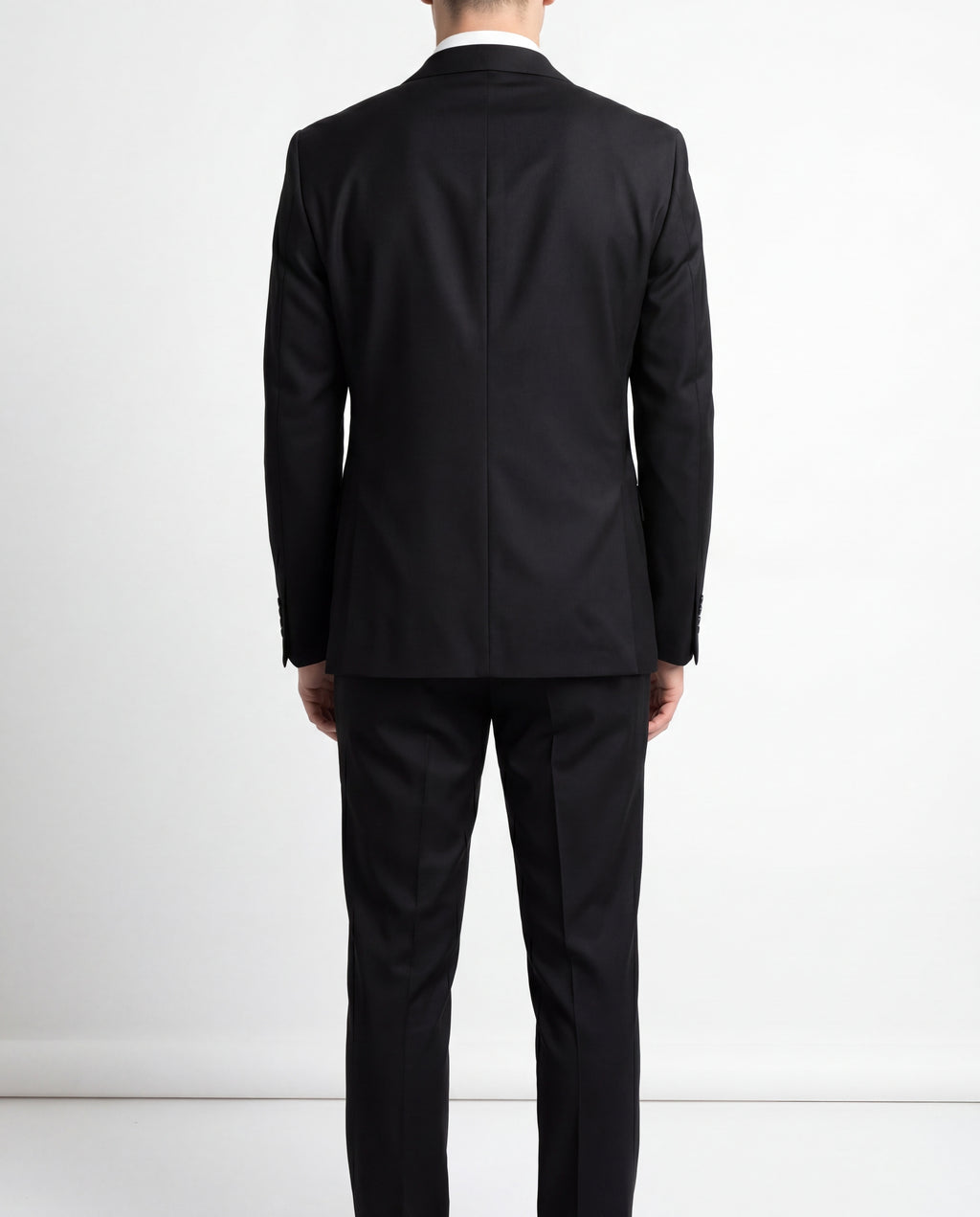 BLACK ESSENTIAL SUIT