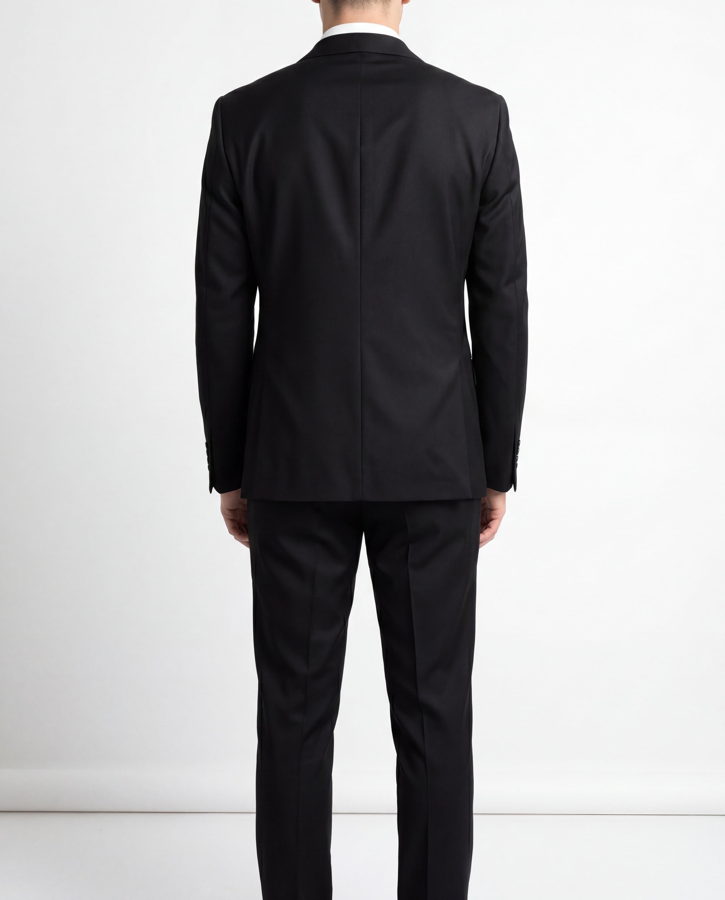 BLACK ESSENTIAL SUIT