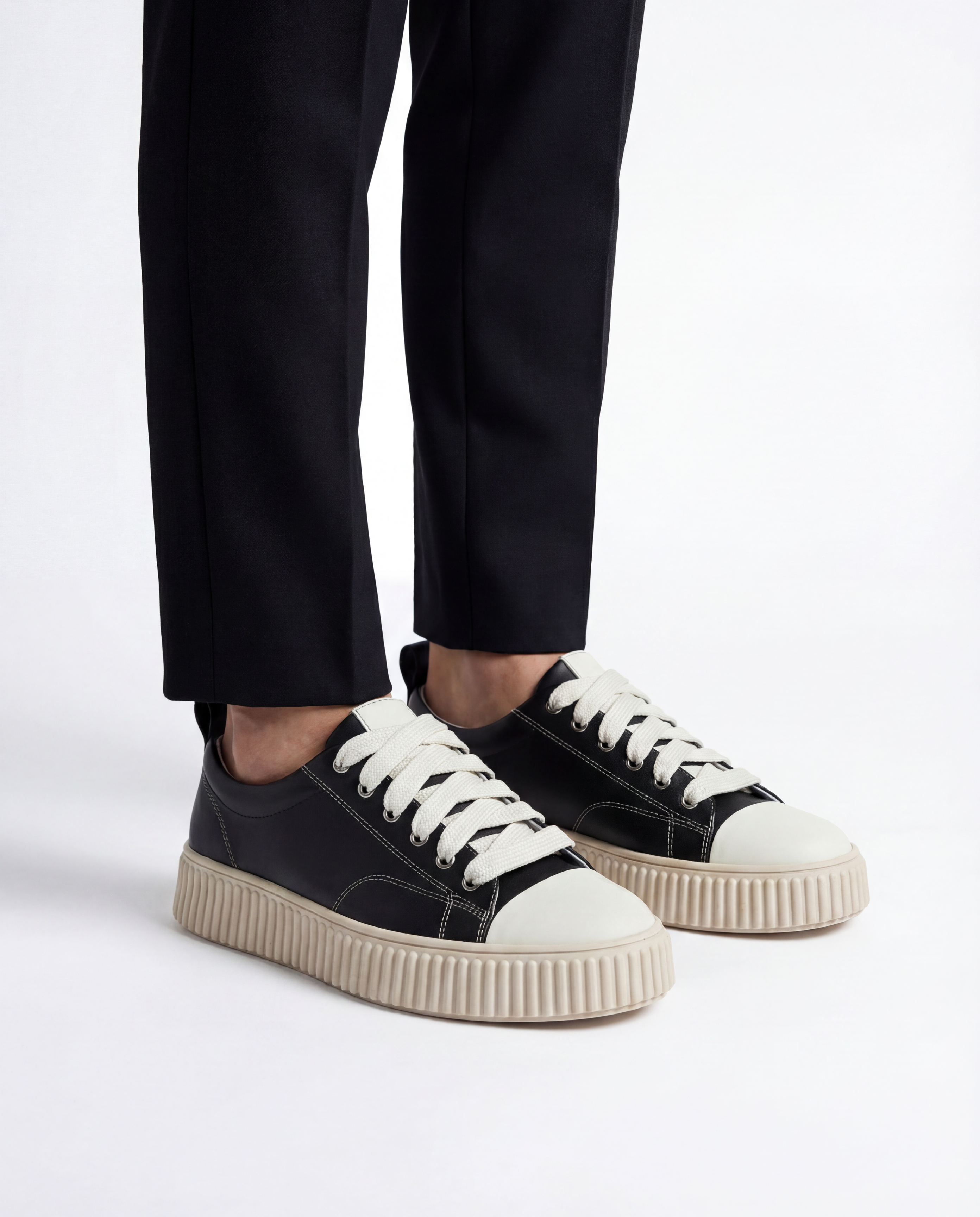 BLACK CAP PLATFORM SNEAKERS