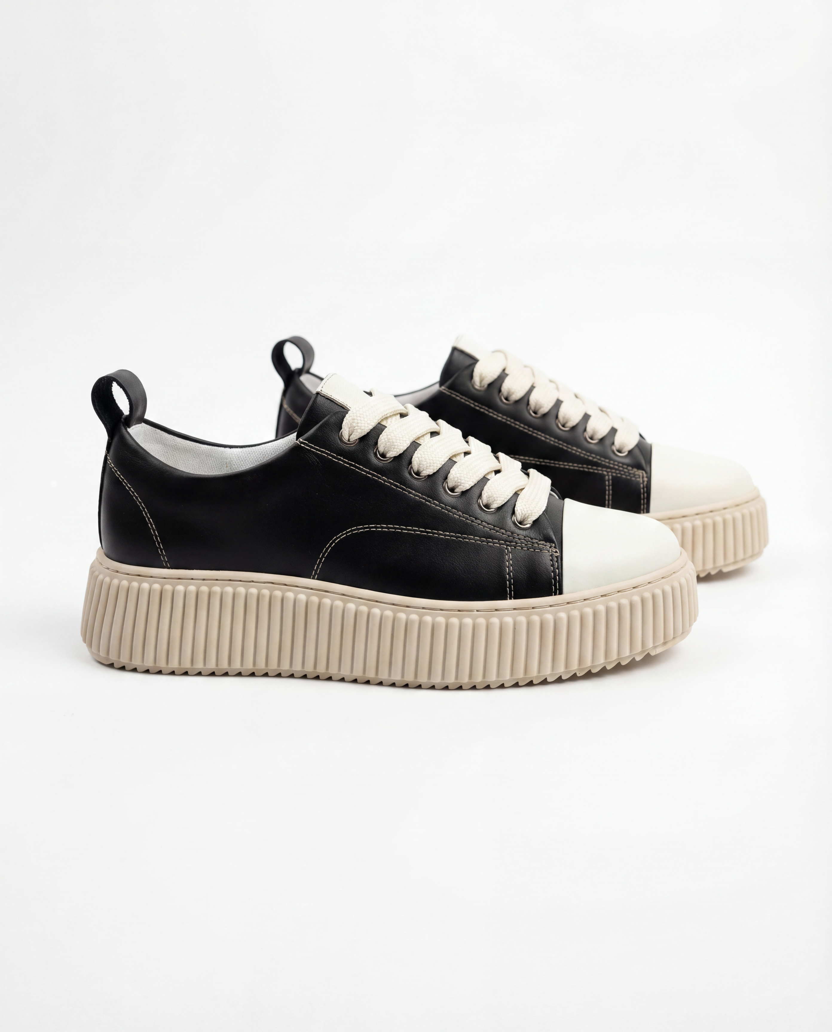 BLACK CAP PLATFORM SNEAKERS