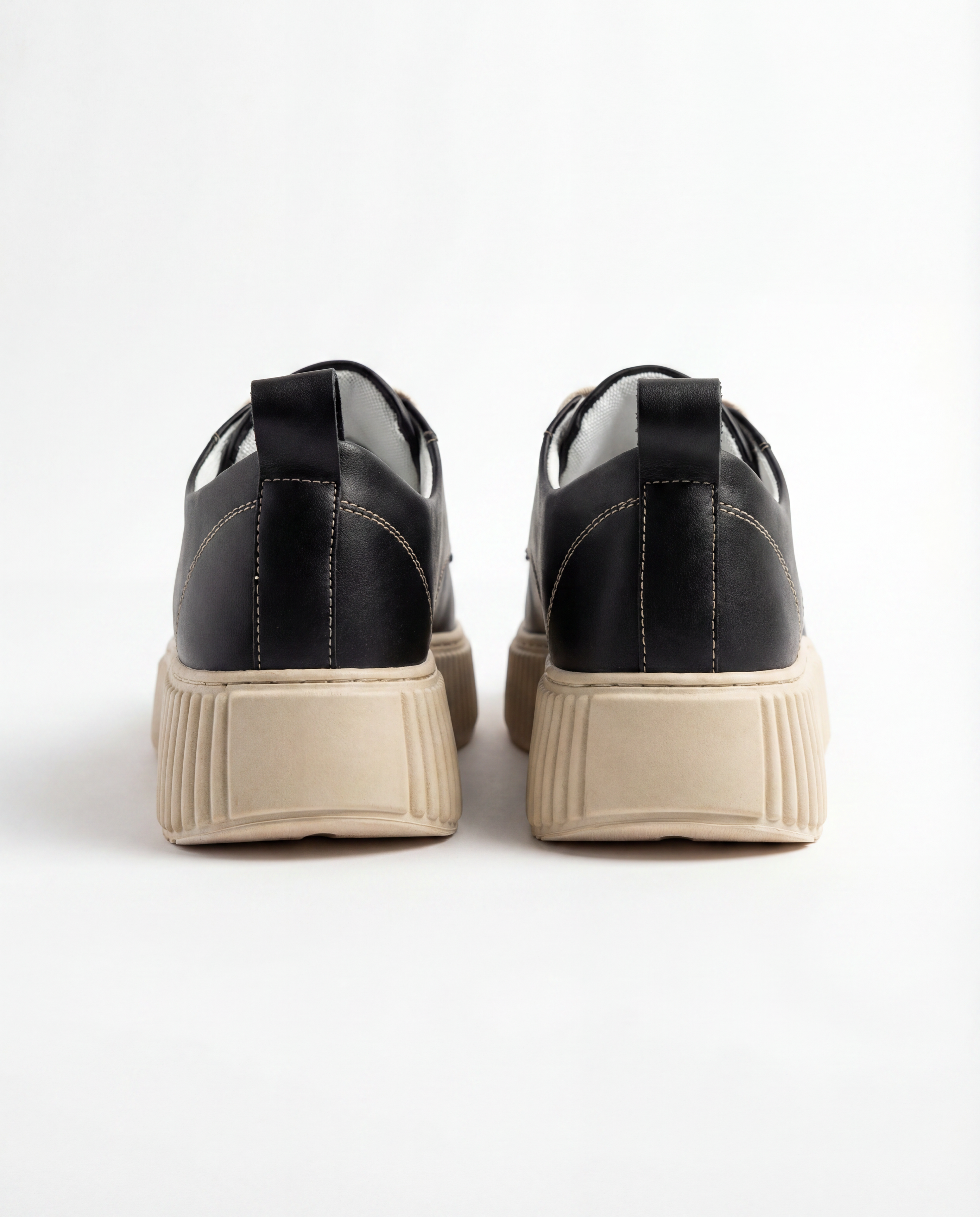 BLACK CAP PLATFORM SNEAKERS