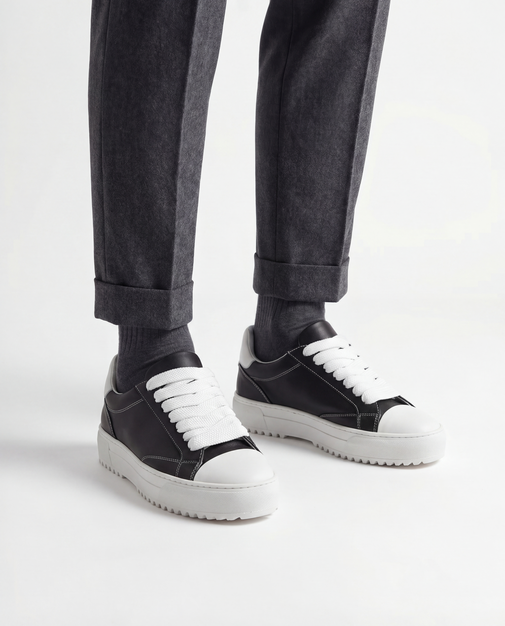 BLACK & WHITE CAP LUG SNEAKERS