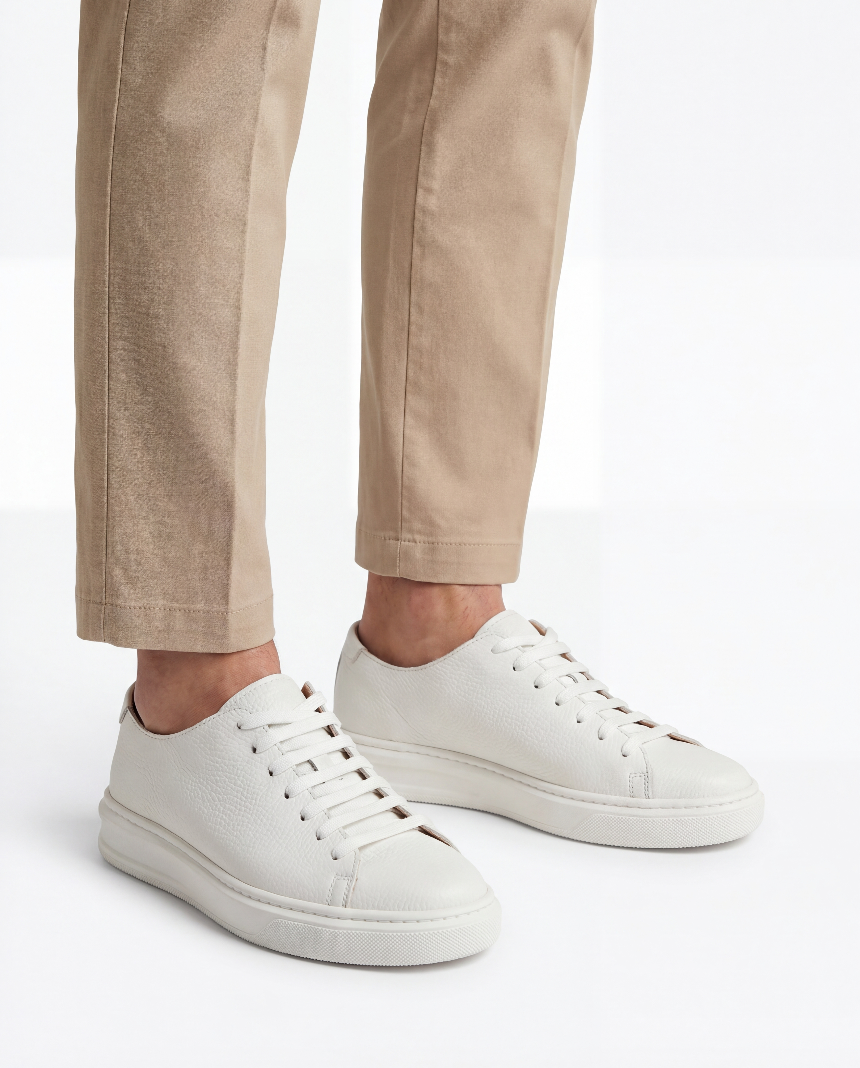 TOTAL WHITE GRAIN SNEAKERS